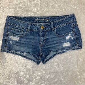 AMERICAN EAGLE distressed jean shorts